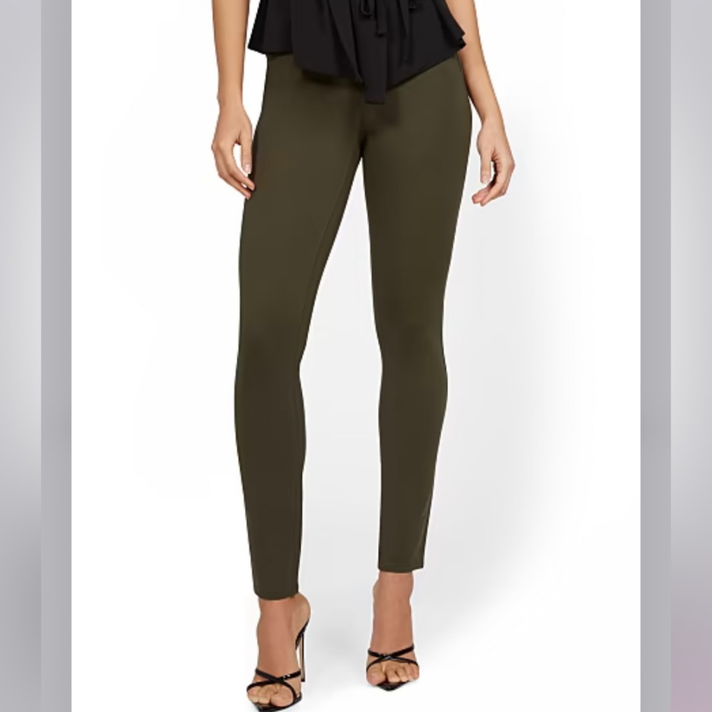 MYA CURVY HIGH-WAISTED SCULPTING NO GAP SUPER-SKINNY PONTE JEANS. Size 12